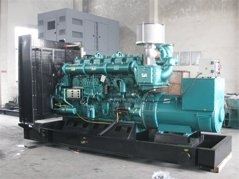 崖州200KW 柴油发电机的油耗是多少?